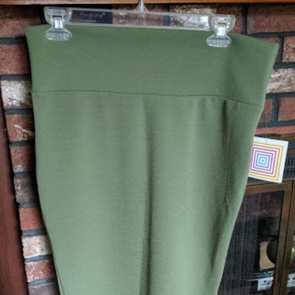 Lularoe Cassie Women's Green Skirt Large NWT